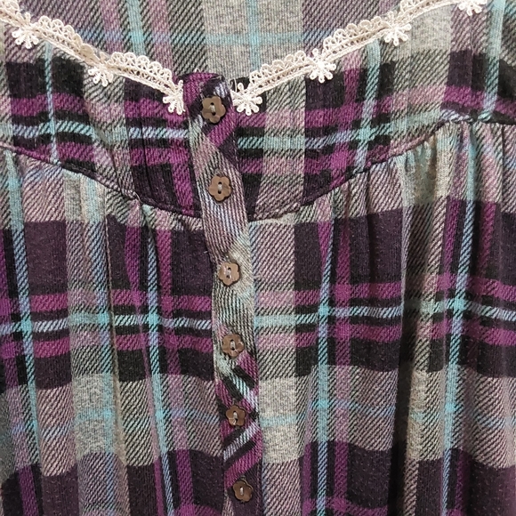 🌺 Vintage Plaid Flannel Nightgown/Housedress/Loungewear - Picture 3 of 10